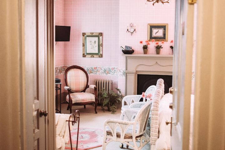 Room 11 of 52