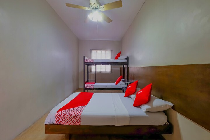 Room 52 of 84
