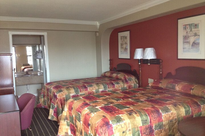 Room 2 of 15