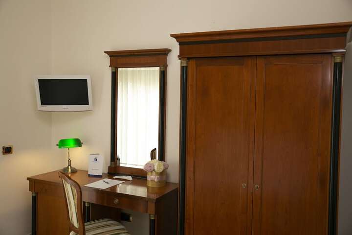 Room 33 of 116