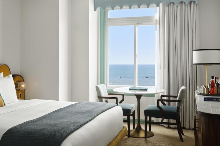Room 45 of 115