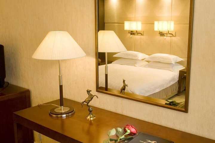 Room 20 of 74