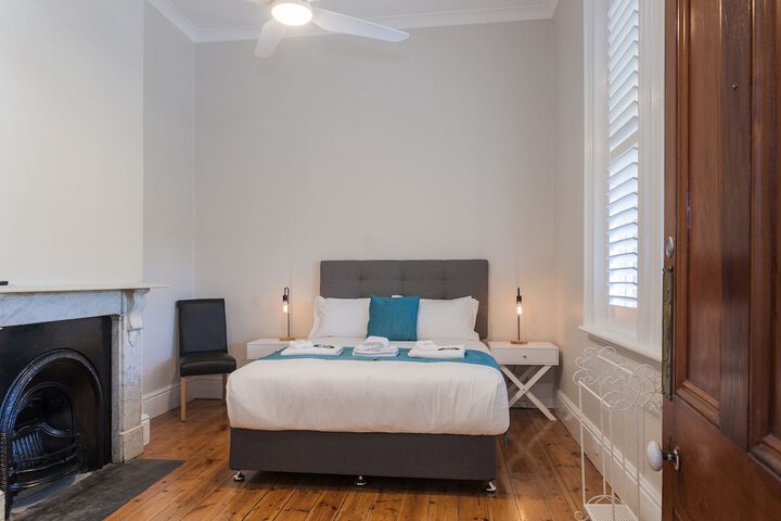 Room 8 of 19
