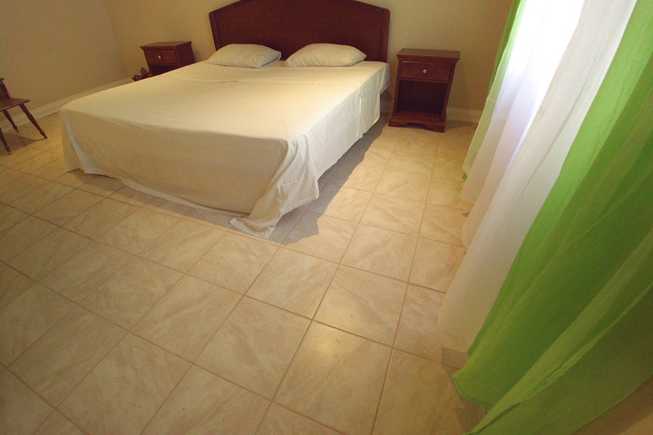 Room 10 of 23