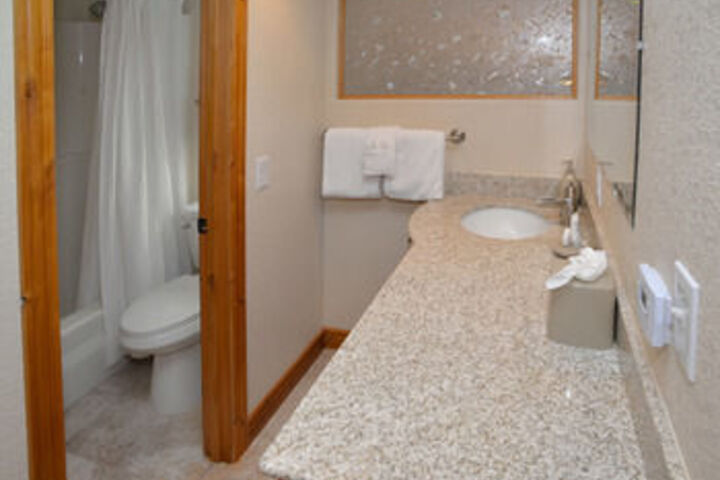 Room 5 of 32