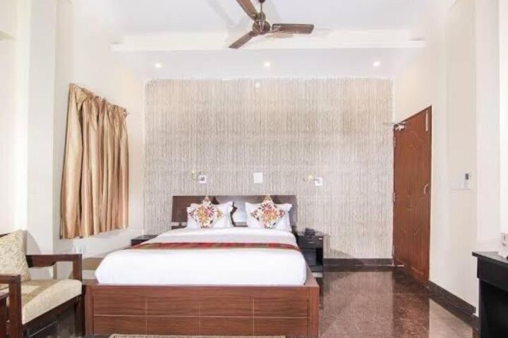 Hotel O Siddharth Villa