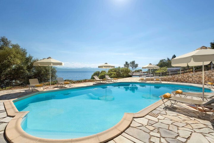 Hotel Pool