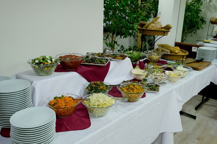 Dining 42 of 106
