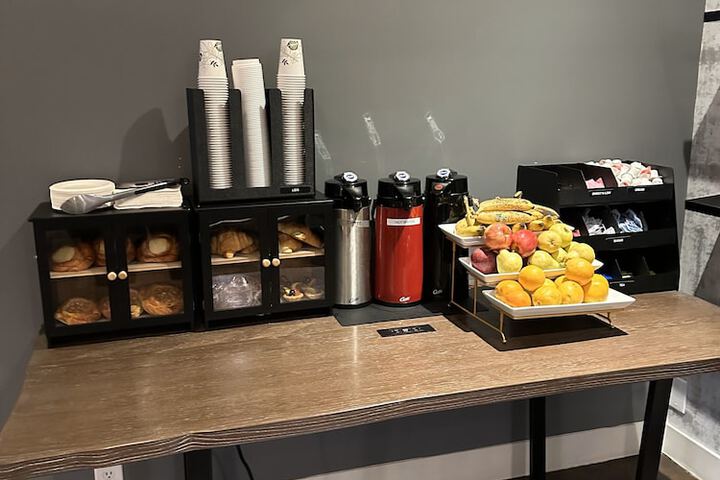 Breakfast area