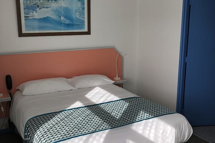 Room 5 of 35