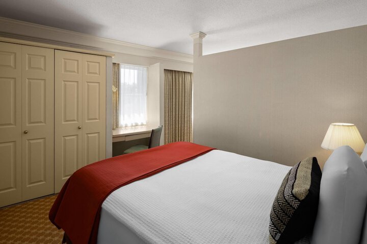 Room 32 of 86