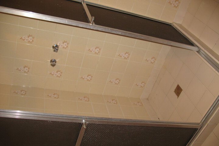 Room 15 of 48