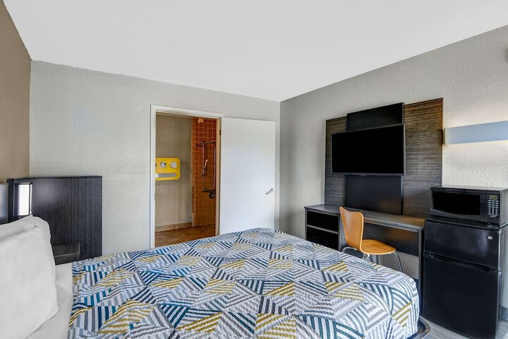 Room 9 of 52
