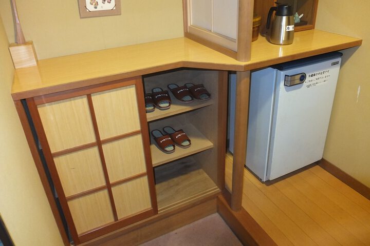 Room 16 of 82