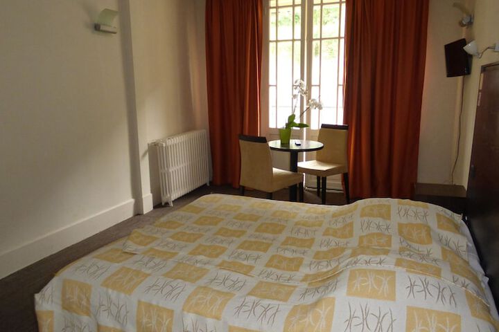 Room 12 of 34