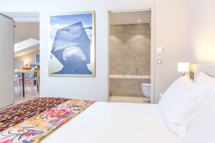 Room 51 of 62