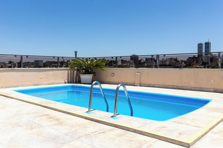 Hotel Pool