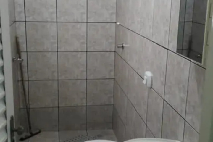 Room 4 of 5