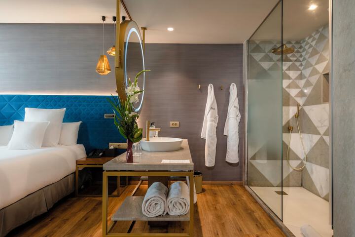 Bathroom Interior Photo