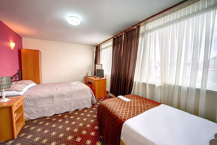 Room 7 of 24