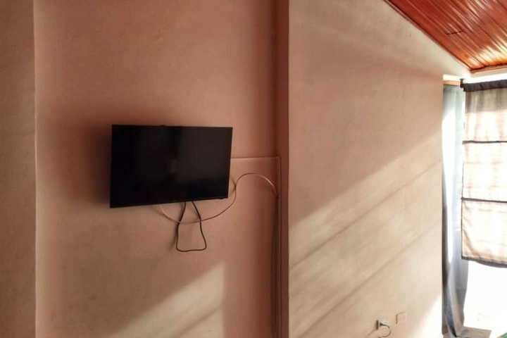 Room 3 of 20