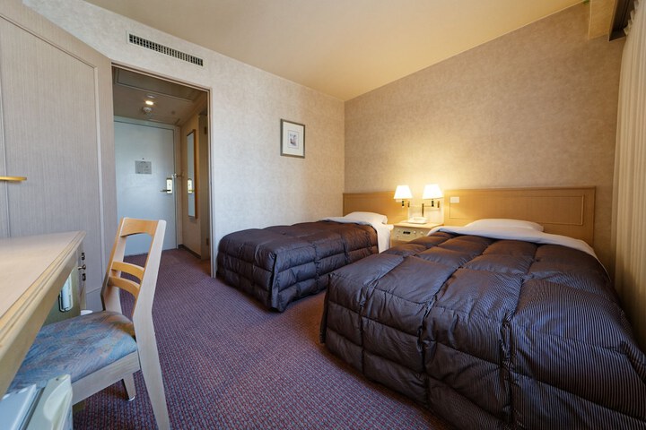 Room 7 of 26