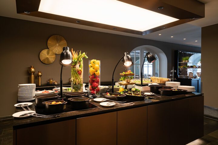Dining 115 of 140