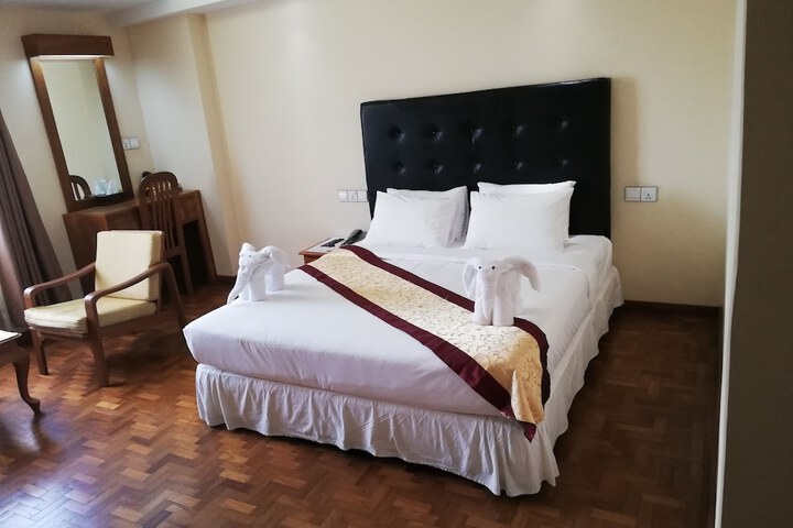 Room 12 of 72