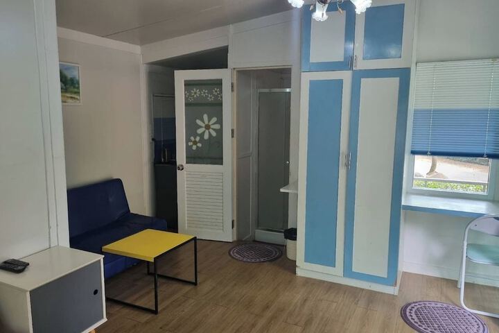 Room 92 of 195