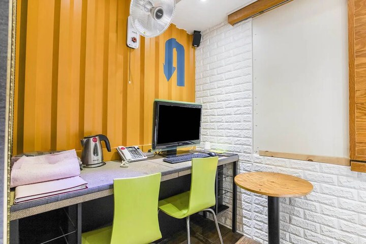 Room 12 of 41