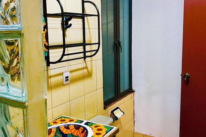 Room 14 of 18