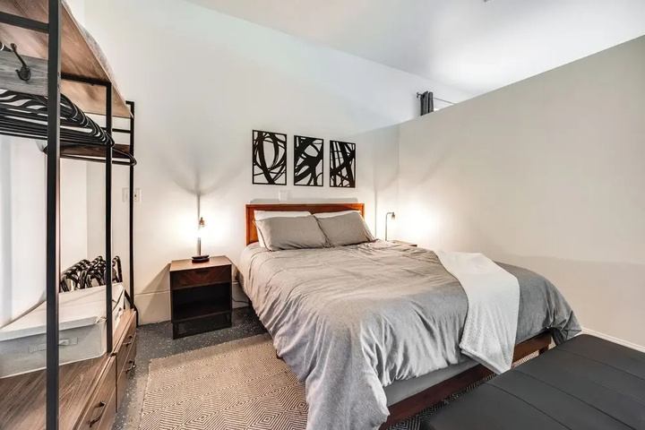Room 3 of 22