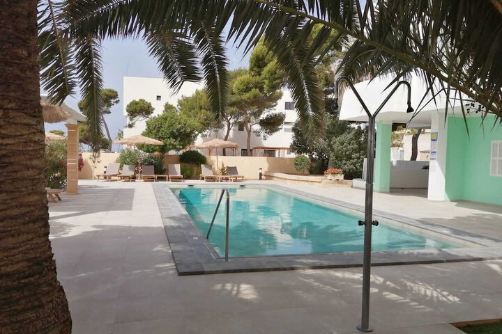 Pool 21 of 69