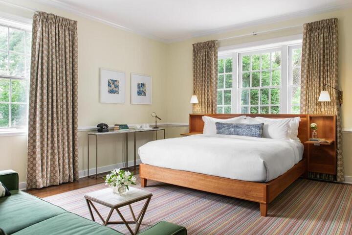 Double Guest Room Queen Bed