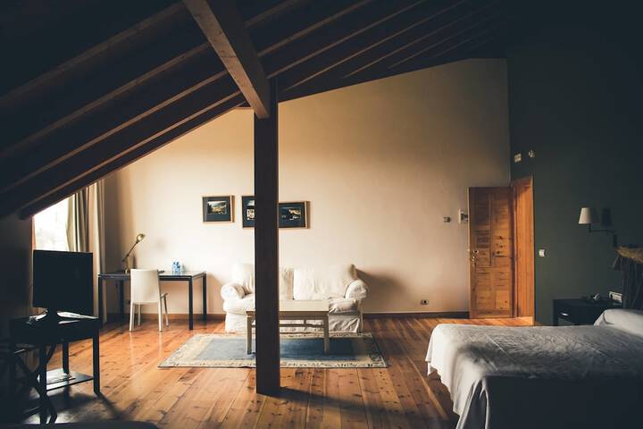 Room 7 of 63