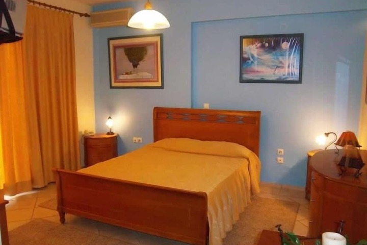 Room 8 of 42