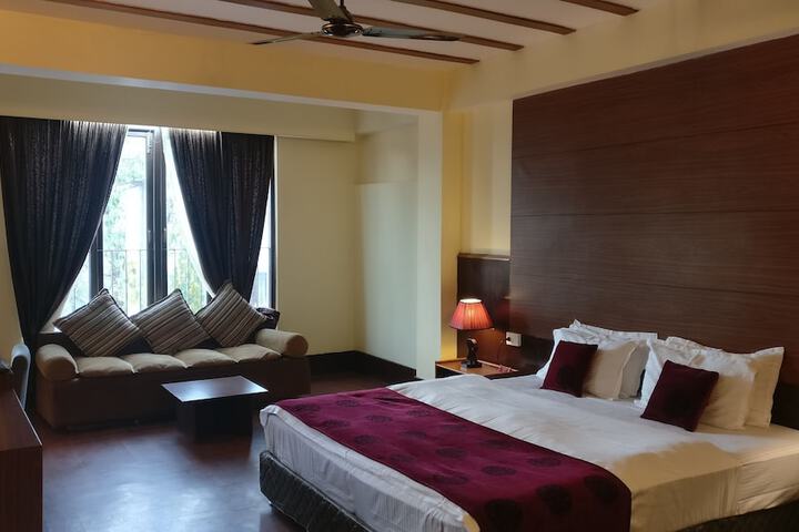 Room 15 of 61