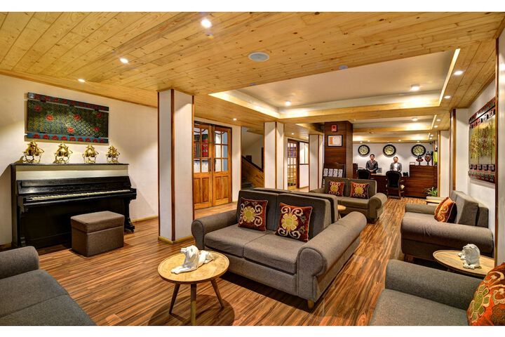 Guest Lobby