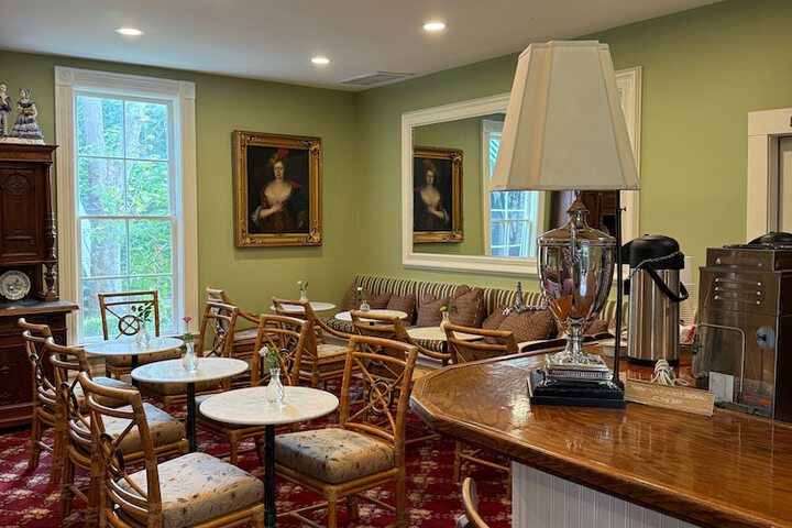 Breakfast/Coffee Service 12 of 18