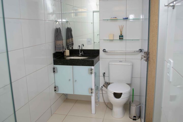 Room 4 of 39