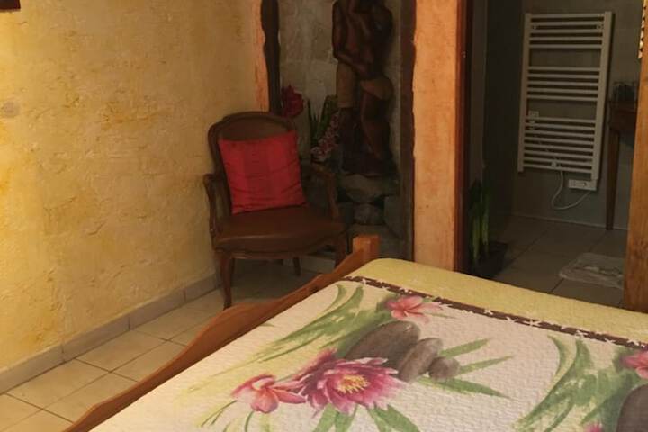 Room 9 of 40