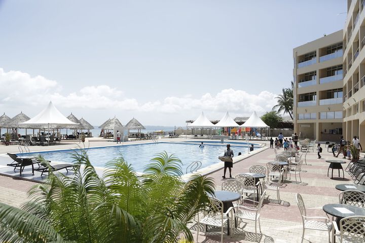 Hotel Pool