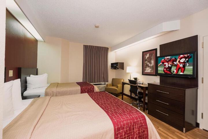 2 Double Beds (11 of 14)