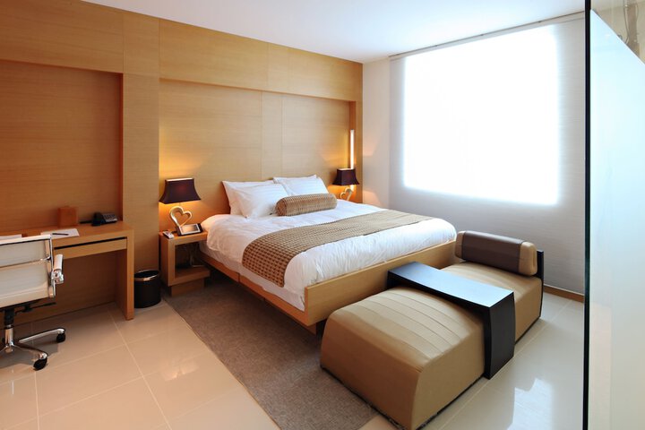 Room 7 of 60