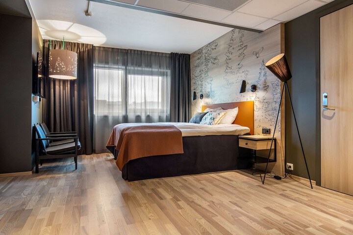 Room 17 of 82