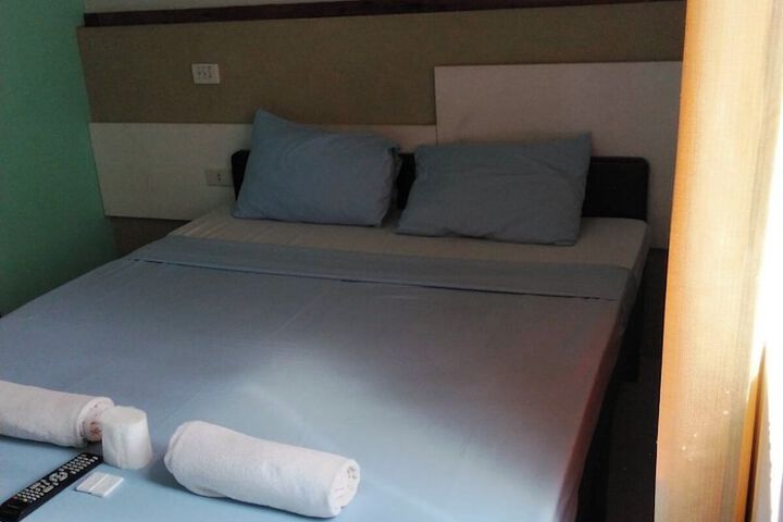 Room 4 of 51