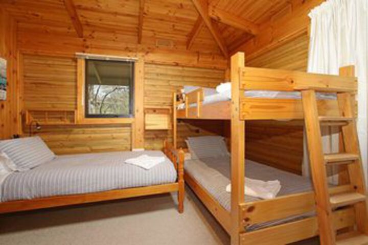 Room 7 of 18