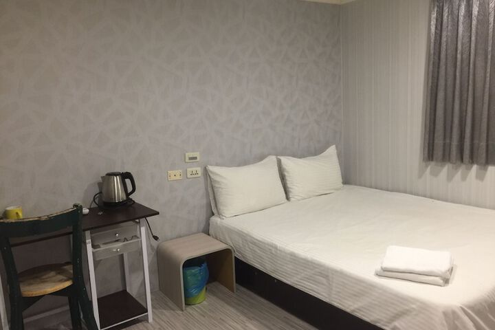 Room 3 of 56