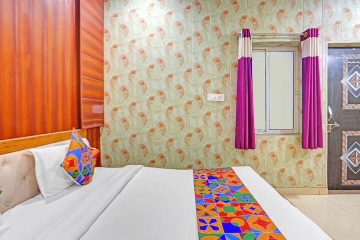 Room 12 of 26