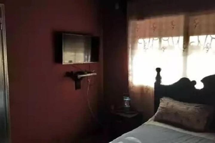 Room 5 of 30